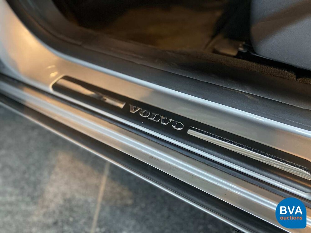 Volvo V60 2.4 D6 Twin Engine 285pk Origineel NL 2015, HP-287-L