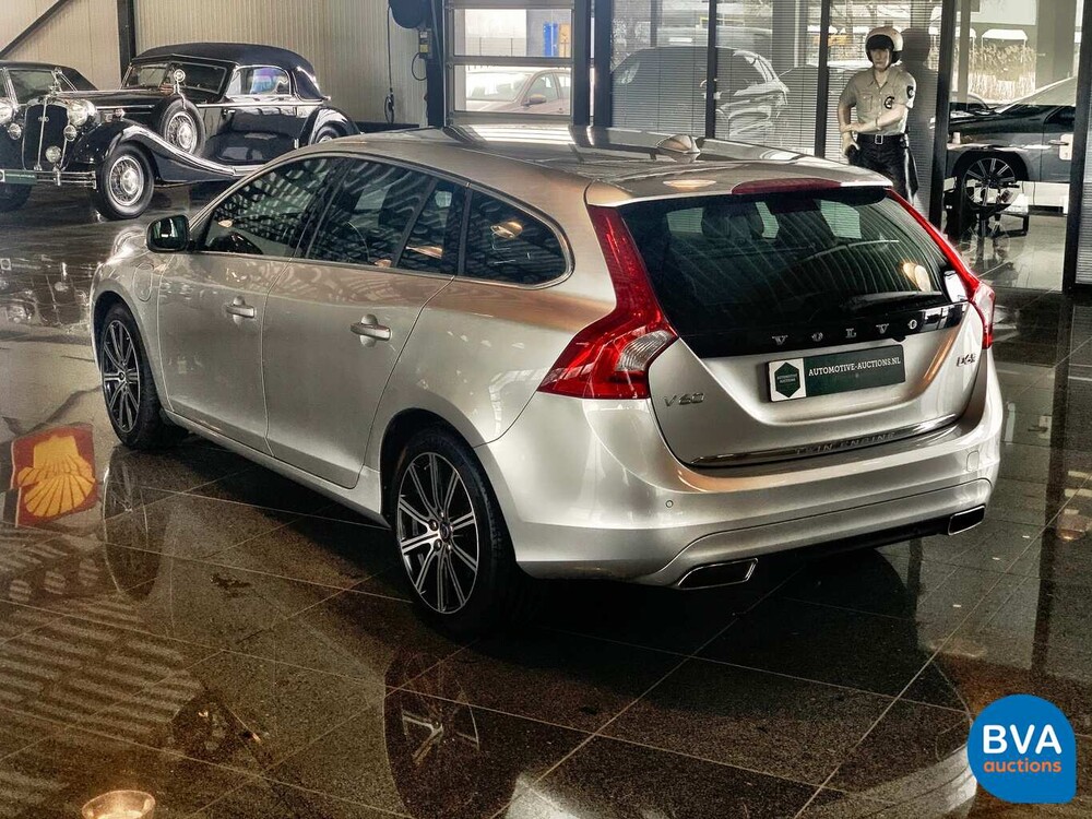 Volvo V60 2.4 D6 Twin Engine 285pk Origineel NL 2015, HP-287-L