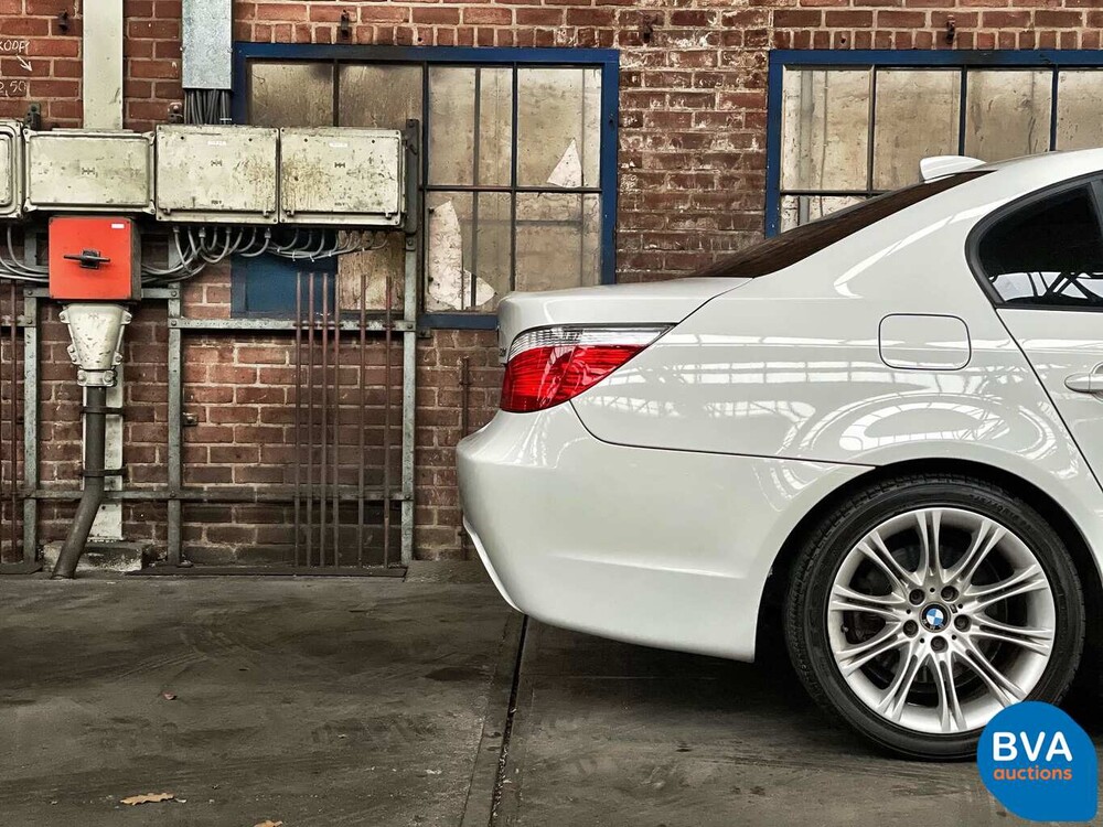 BMW 530i M-Sport Limousine 5er 258 PS 2007.