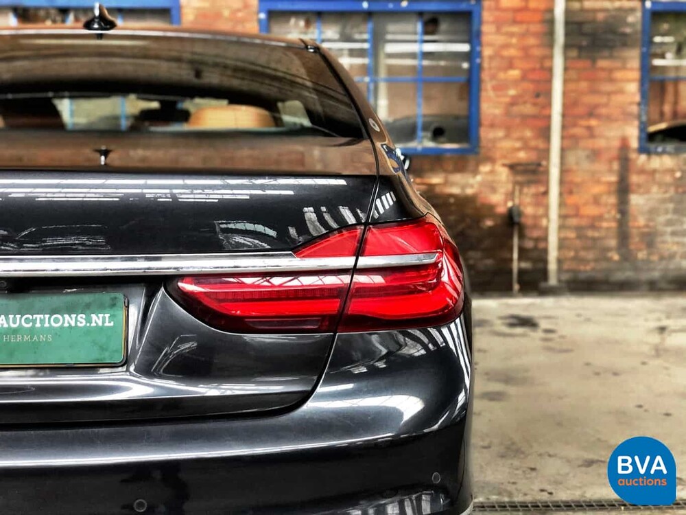BMW 740e 326 PS 7er 2017, J-841-FK.