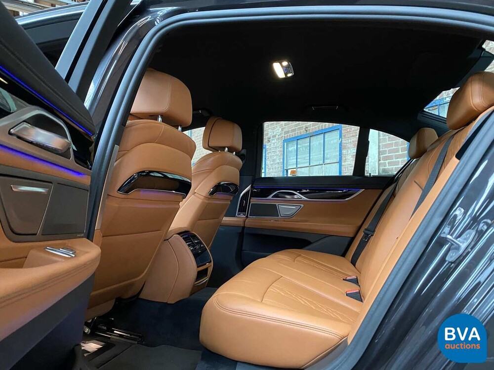 BMW 740e 326 PS 7er 2017, J-841-FK.