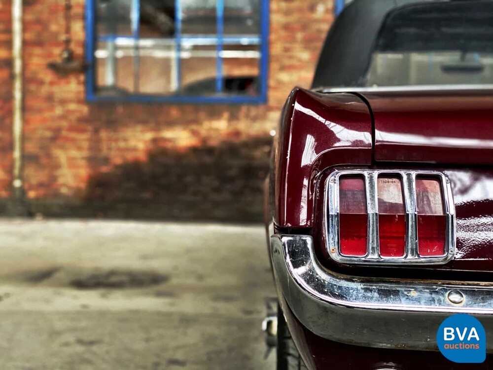 Ford Mustang Cabriolet V8 Automatik 1965.