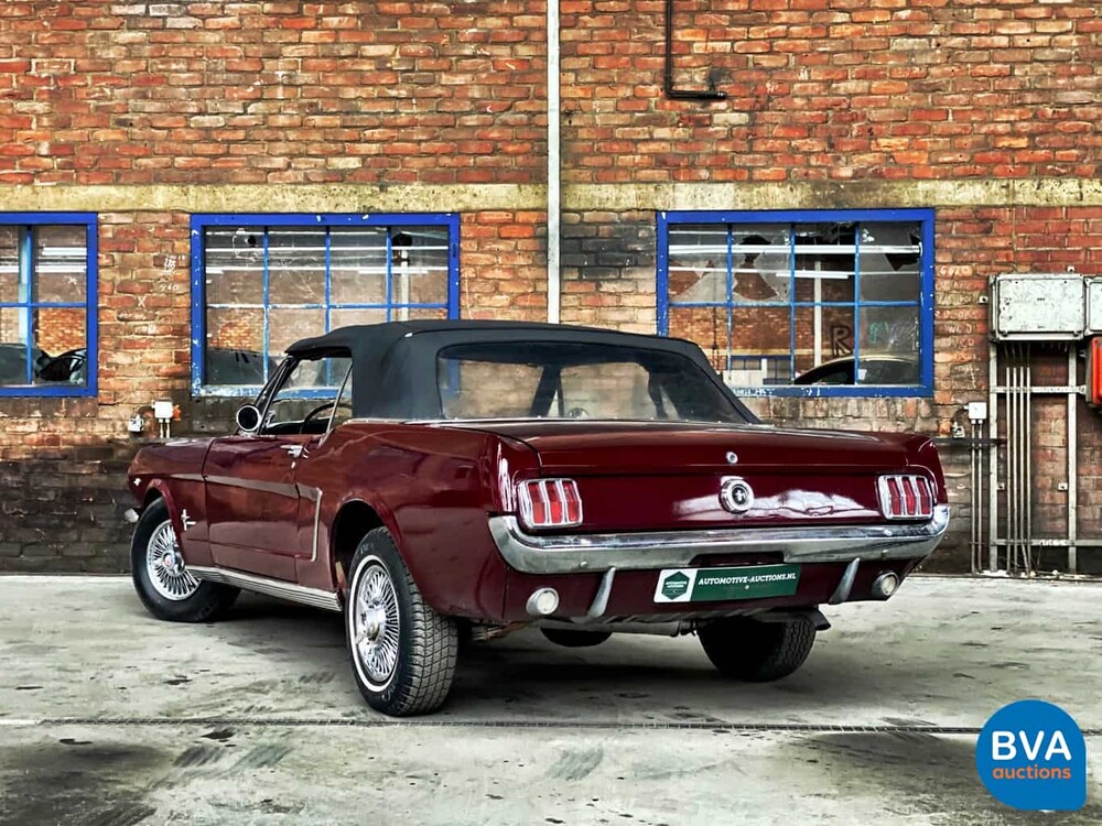 Ford Mustang Cabriolet V8 Automatik 1965.