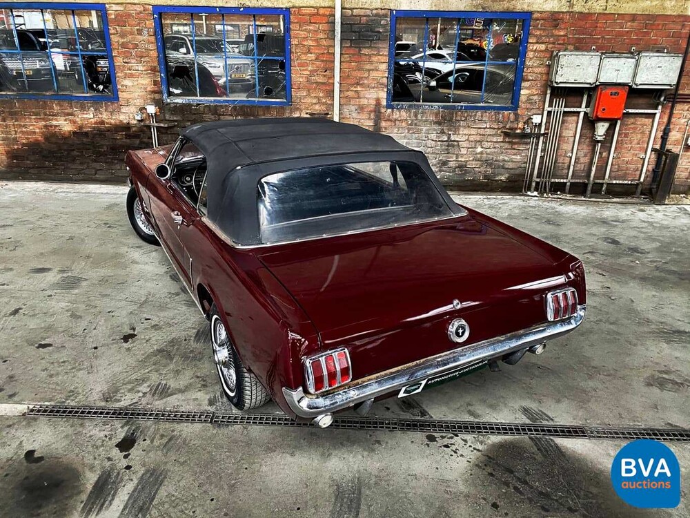 Ford Mustang Cabriolet V8 Automatik 1965.