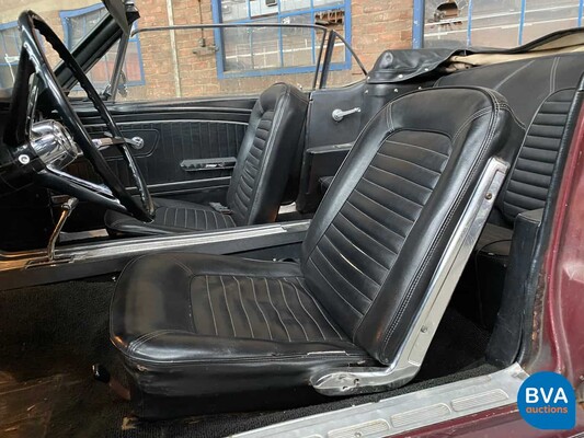 Ford Mustang Cabriolet V8 Automatic 1965.