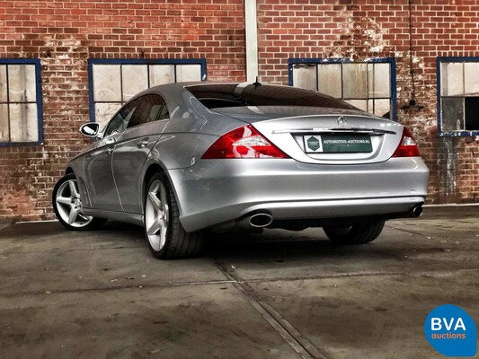 Mercedes-Benz CLS350 AMG V6 272hp 2005.