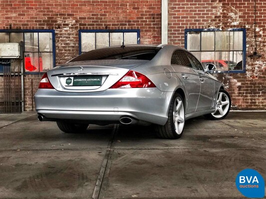 Mercedes-Benz CLS350 AMG V6 272hp 2005.