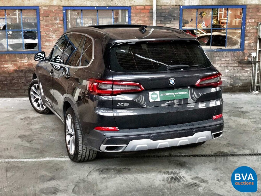 BMW X5 30d xDrive 265 PS 2019 -Garantie-.