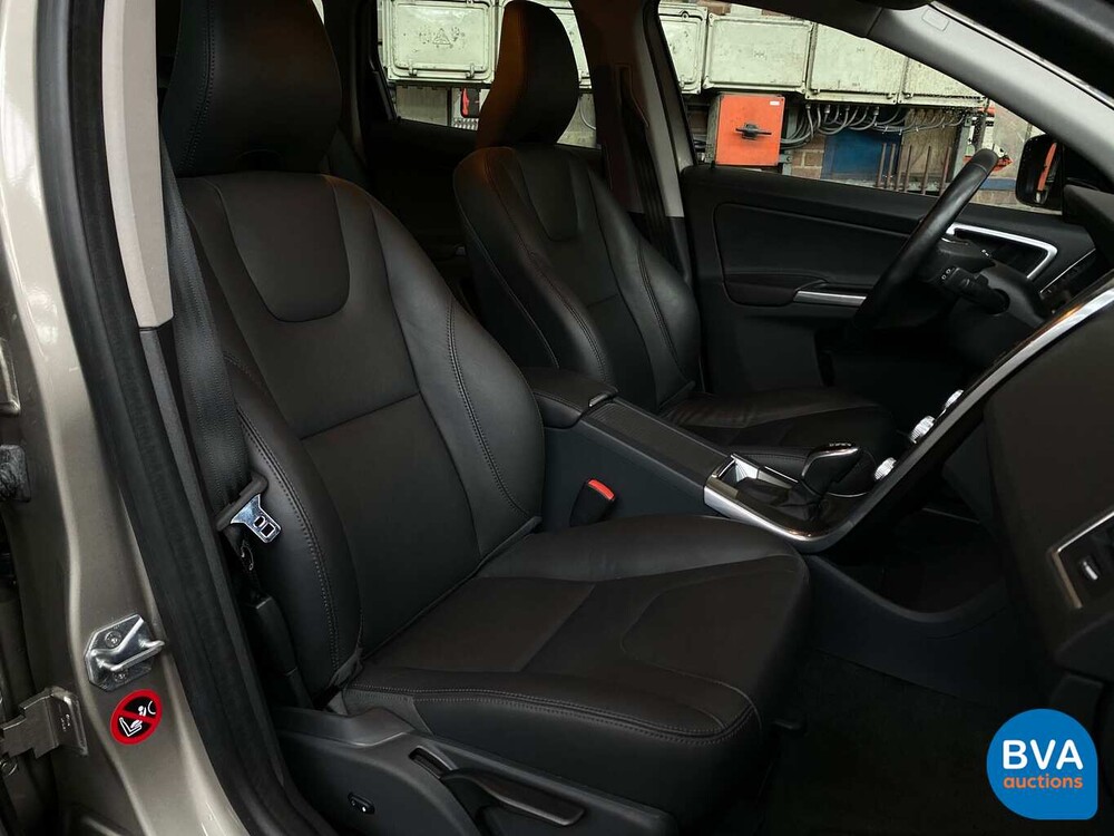 Volvo XC60 2.0 T5 FWD Momentum 245 PS 2015, 9-ZDS-58.