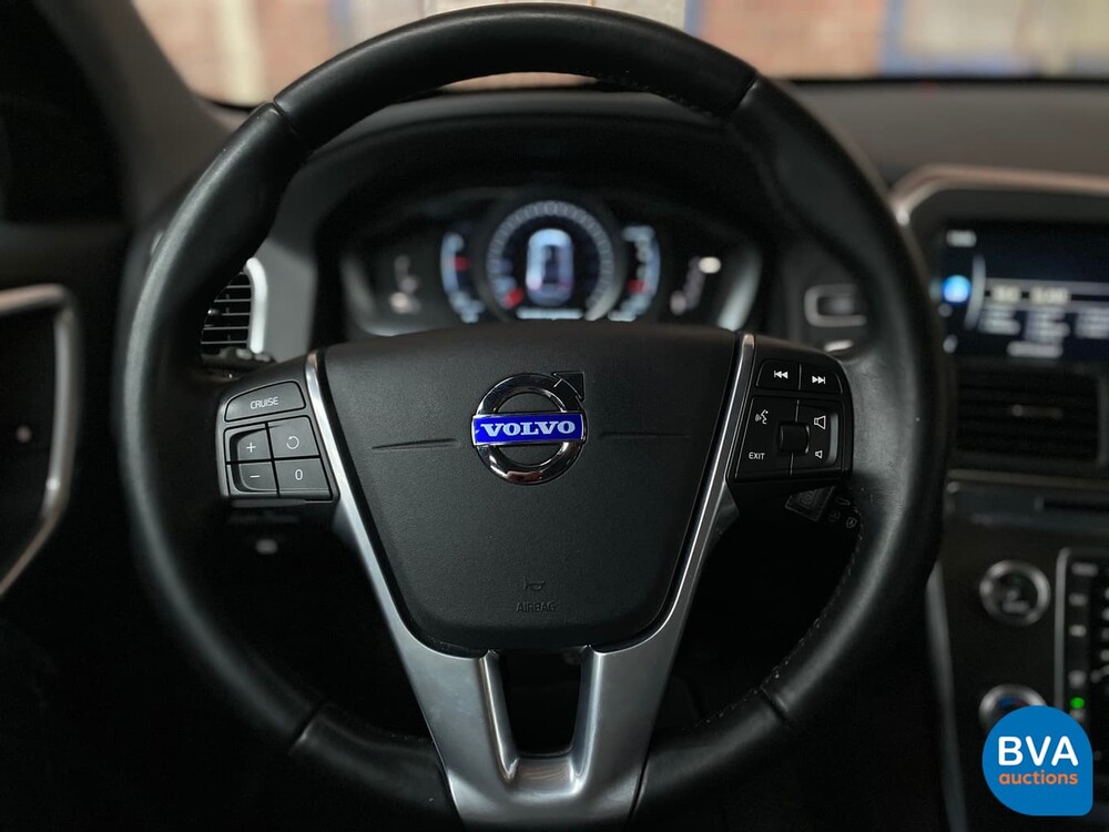 Volvo XC60 2.0 T5 FWD Momentum 245 PS 2015, 9-ZDS-58.