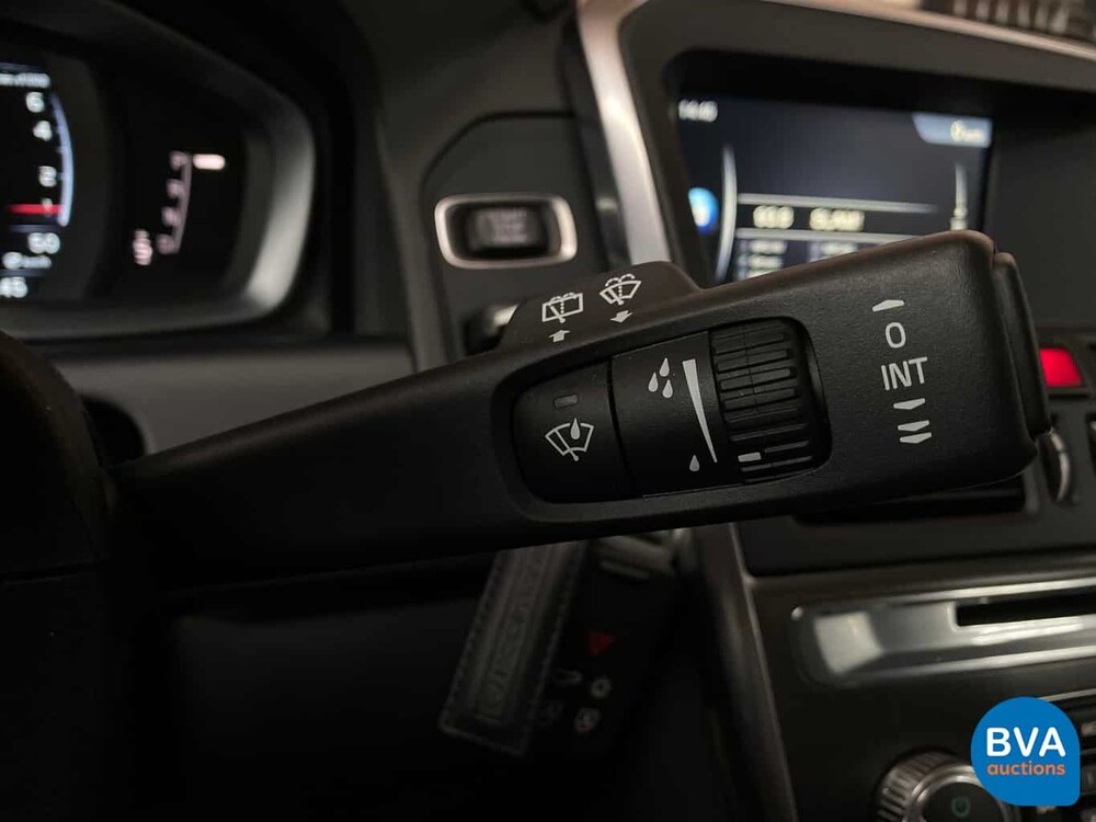 Volvo XC60 2.0 T5 FWD Momentum 245 PS 2015, 9-ZDS-58.