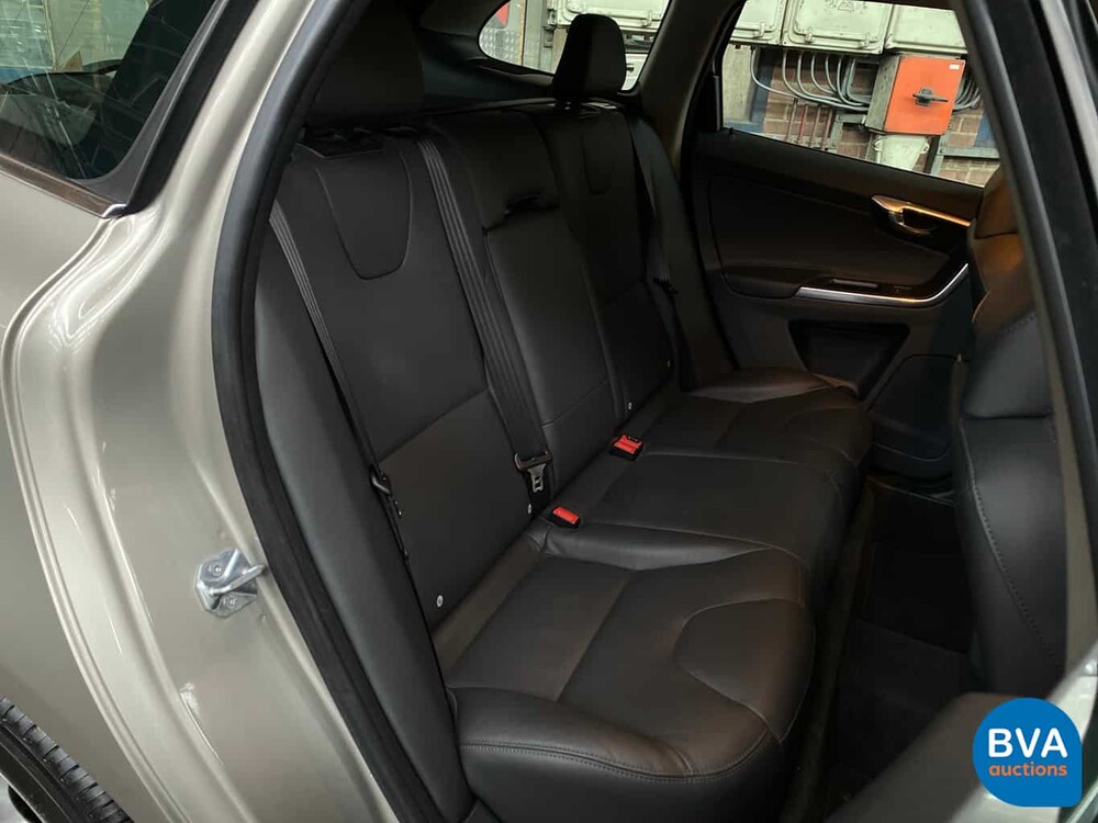 Volvo XC60 2.0 T5 FWD Momentum 245 PS 2015, 9-ZDS-58.