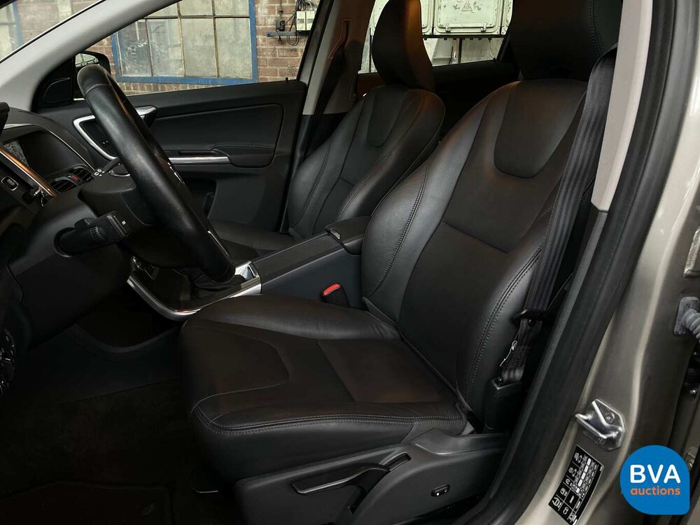 Volvo XC60 2.0 T5 FWD Momentum 245 PS 2015, 9-ZDS-58.