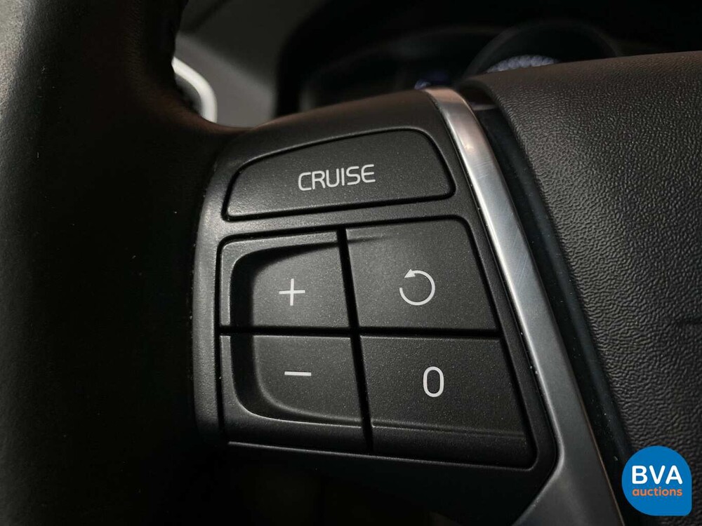 Volvo XC60 2.0 T5 FWD Momentum 245 PS 2015, 9-ZDS-58.