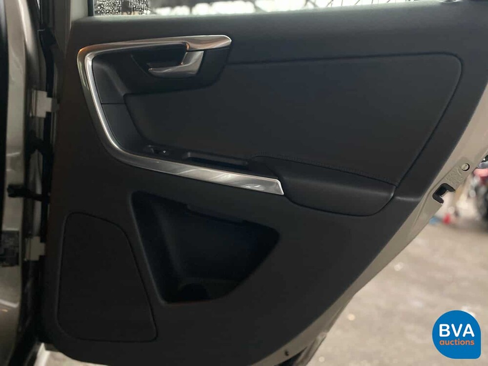 Volvo XC60 2.0 T5 FWD Momentum 245 PS 2015, 9-ZDS-58.