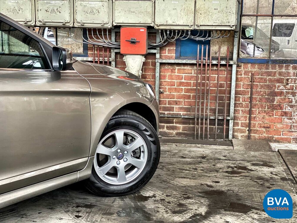 Volvo XC60 2.0 T5 FWD Momentum 245 PS 2015, 9-ZDS-58.