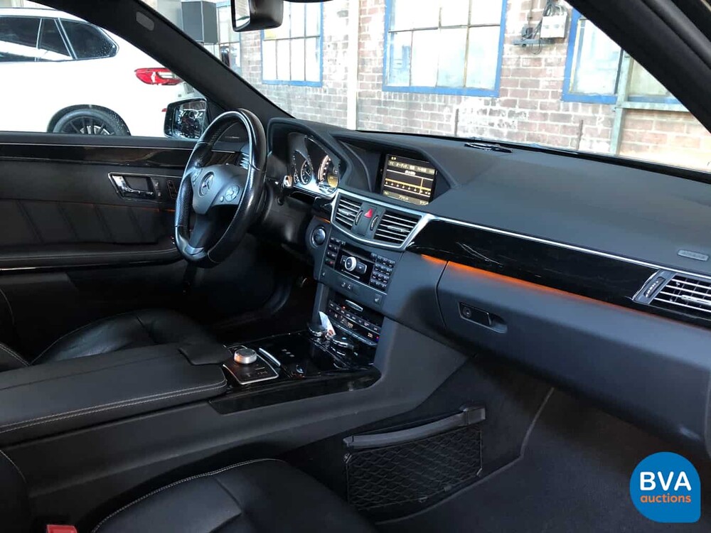 Mercedes E550 Kombi AMG 5.5 V8 388 PS E-Klasse 2011.
