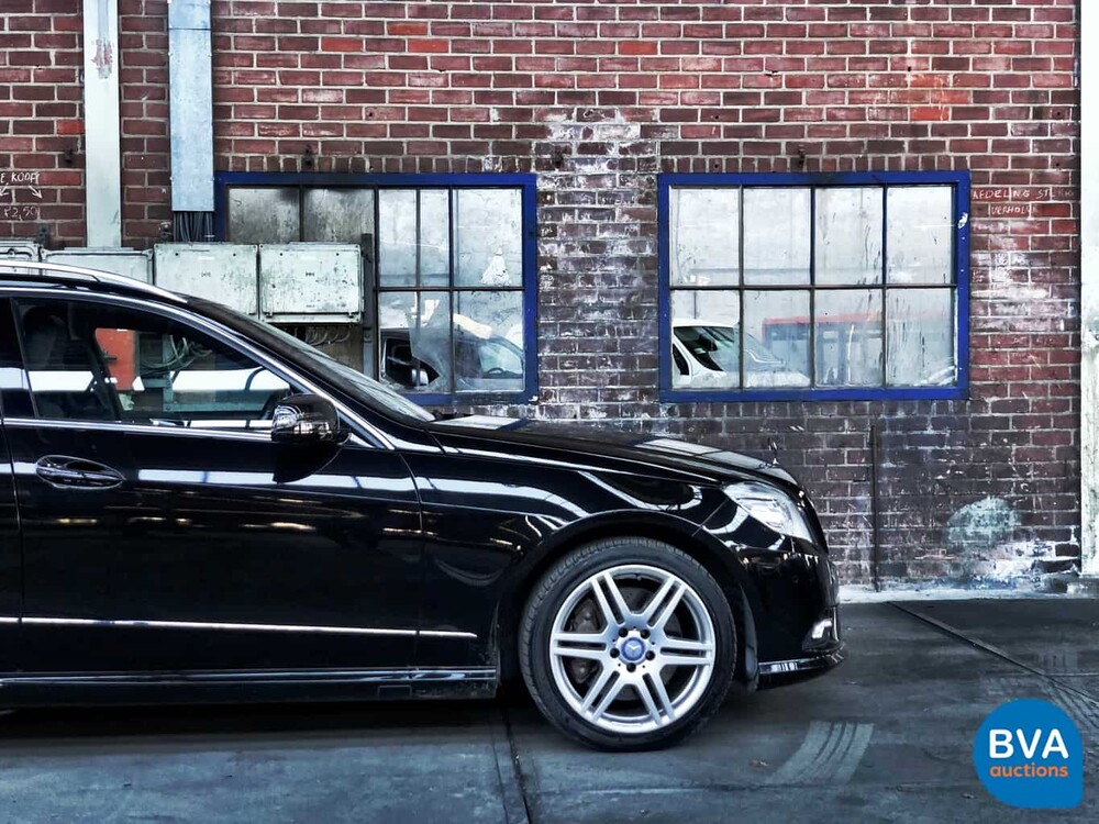 Mercedes E550 Kombi AMG 5.5 V8 388 PS E-Klasse 2011.