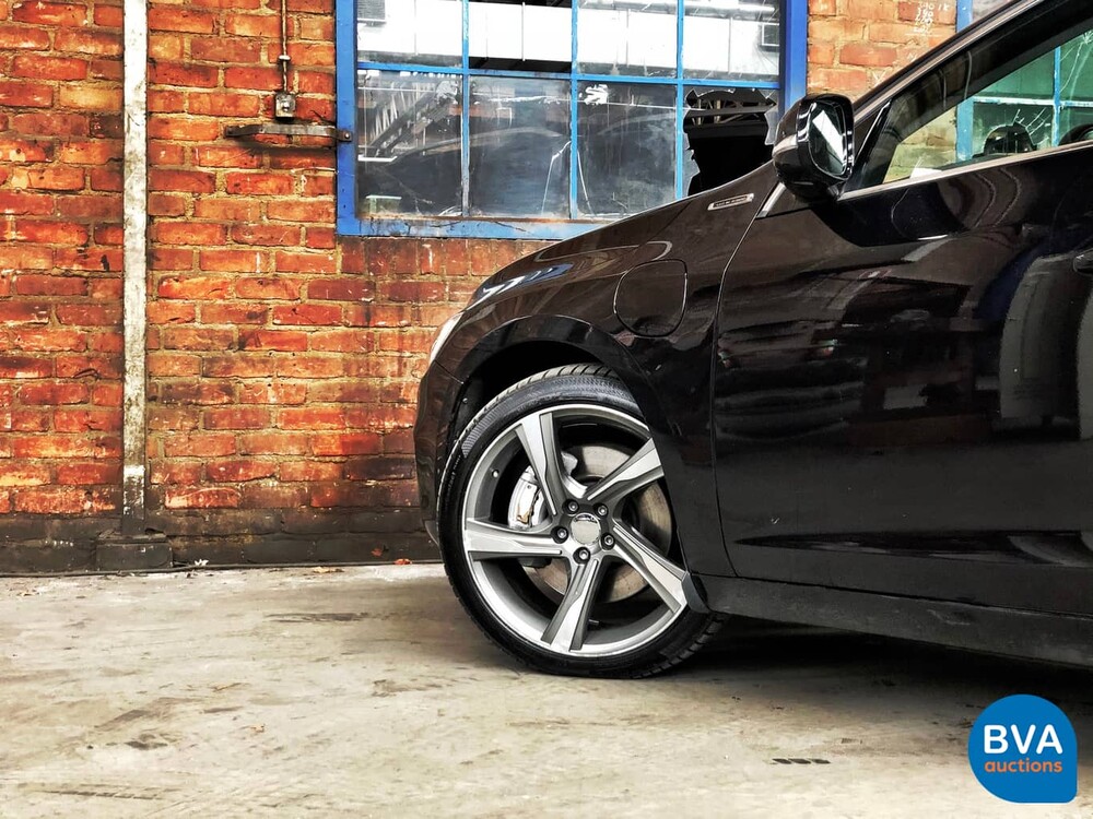 Volvo V60 D6 AWD Plug-In Hybrid 285 PS 2.4 Summum, KD-052-S.