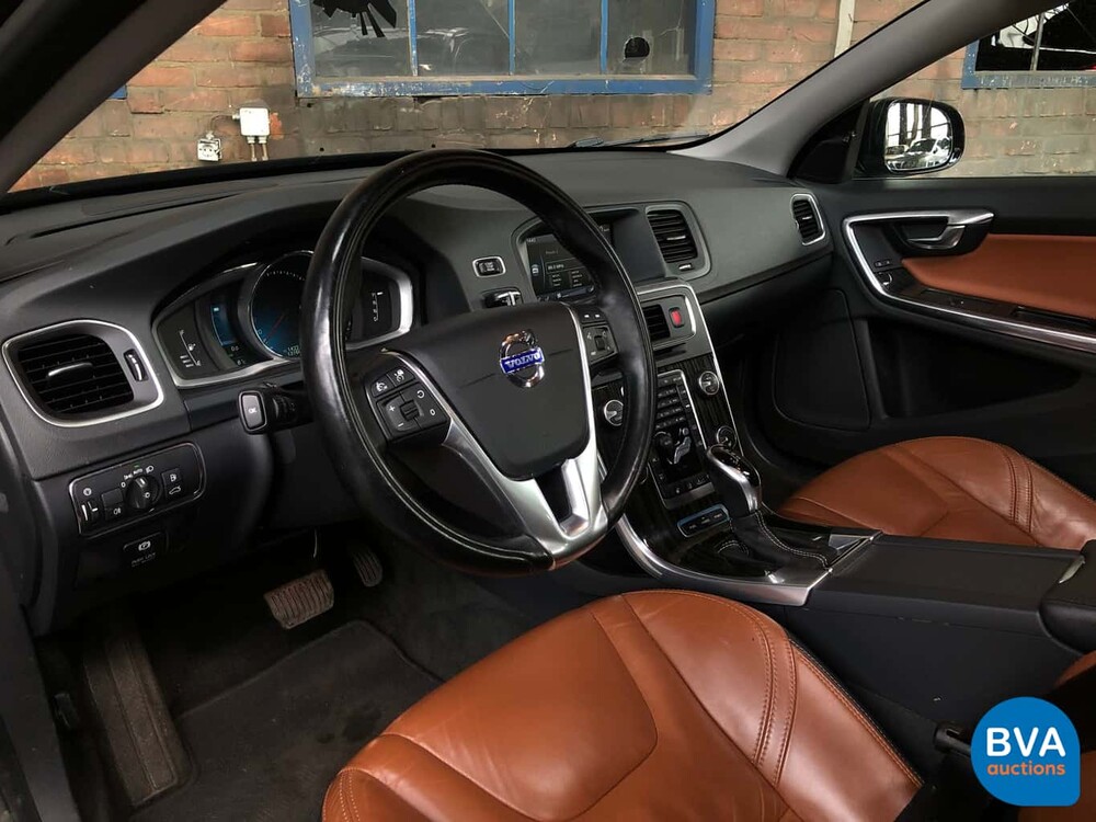 Volvo V60 D6 AWD Plug-In Hybrid 285 PS 2.4 Summum, KD-052-S.