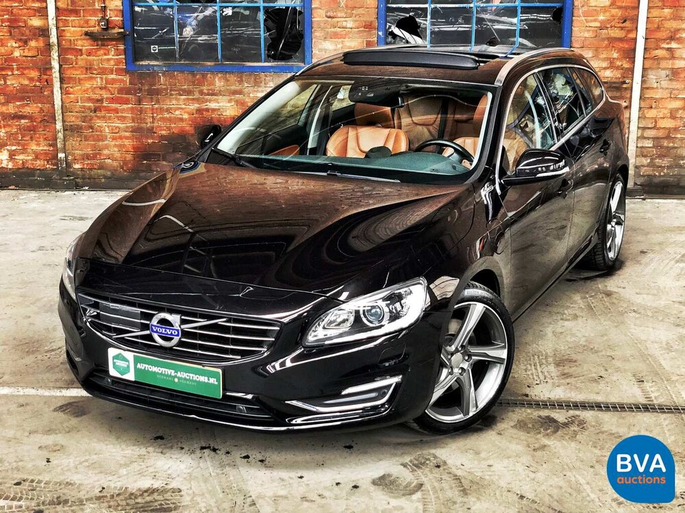 Volvo V60 D6 AWD Plug-In Hybrid 285 PS 2.4 Summum, KD-052-S.