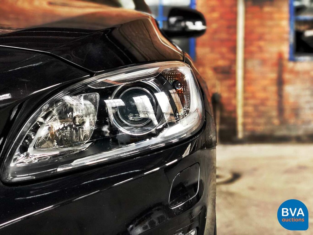 Volvo V60 D6 AWD Plug-In Hybrid 285 PS 2.4 Summum, KD-052-S.