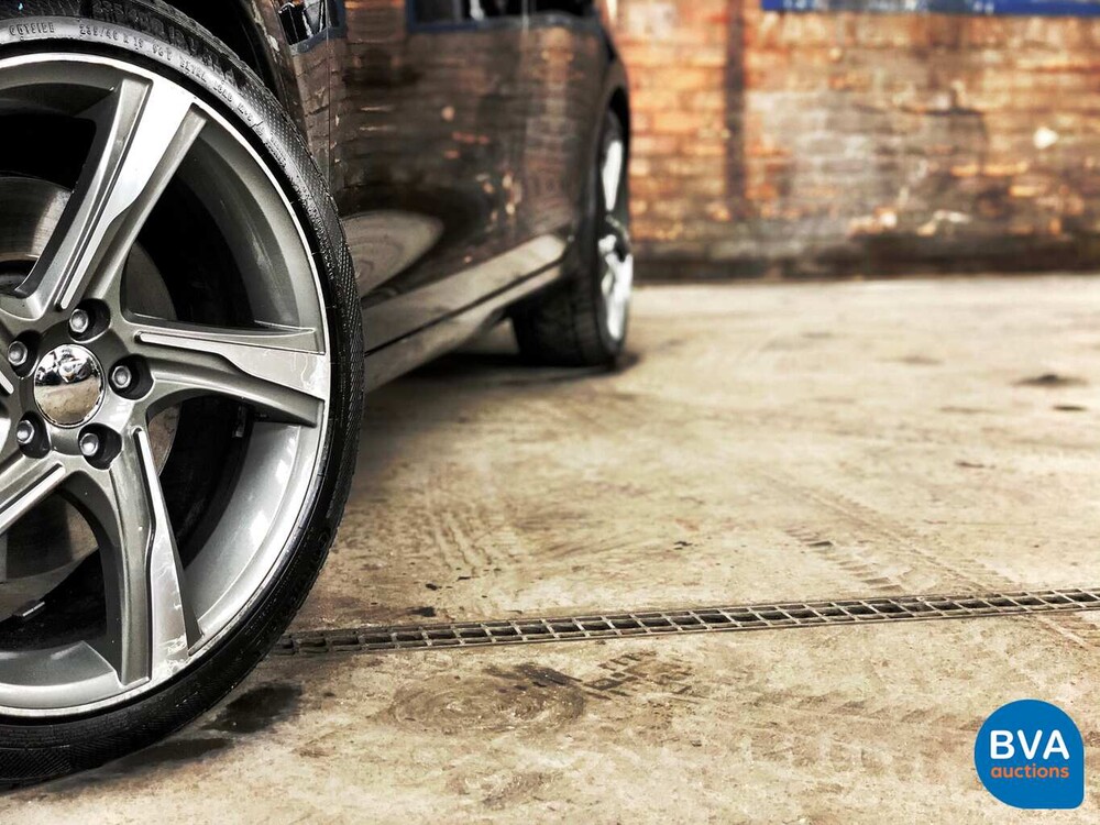 Volvo V60 D6 AWD Plug-In Hybrid 285 PS 2.4 Summum, KD-052-S.