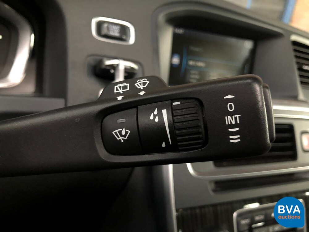 Volvo V60 D6 AWD Plug-In Hybrid 285 PS 2.4 Summum, KD-052-S.