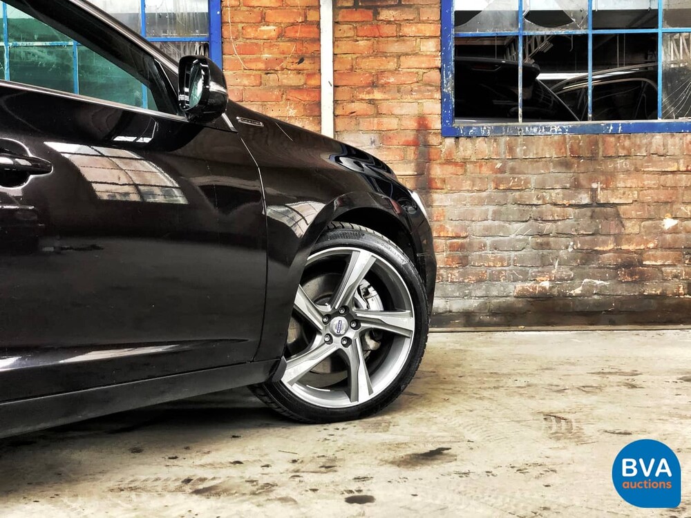 Volvo V60 D6 AWD Plug-In Hybrid 285 PS 2.4 Summum, KD-052-S.