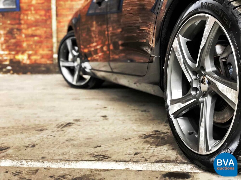 Volvo V60 D6 AWD Plug-In Hybrid 285 PS 2.4 Summum, KD-052-S.