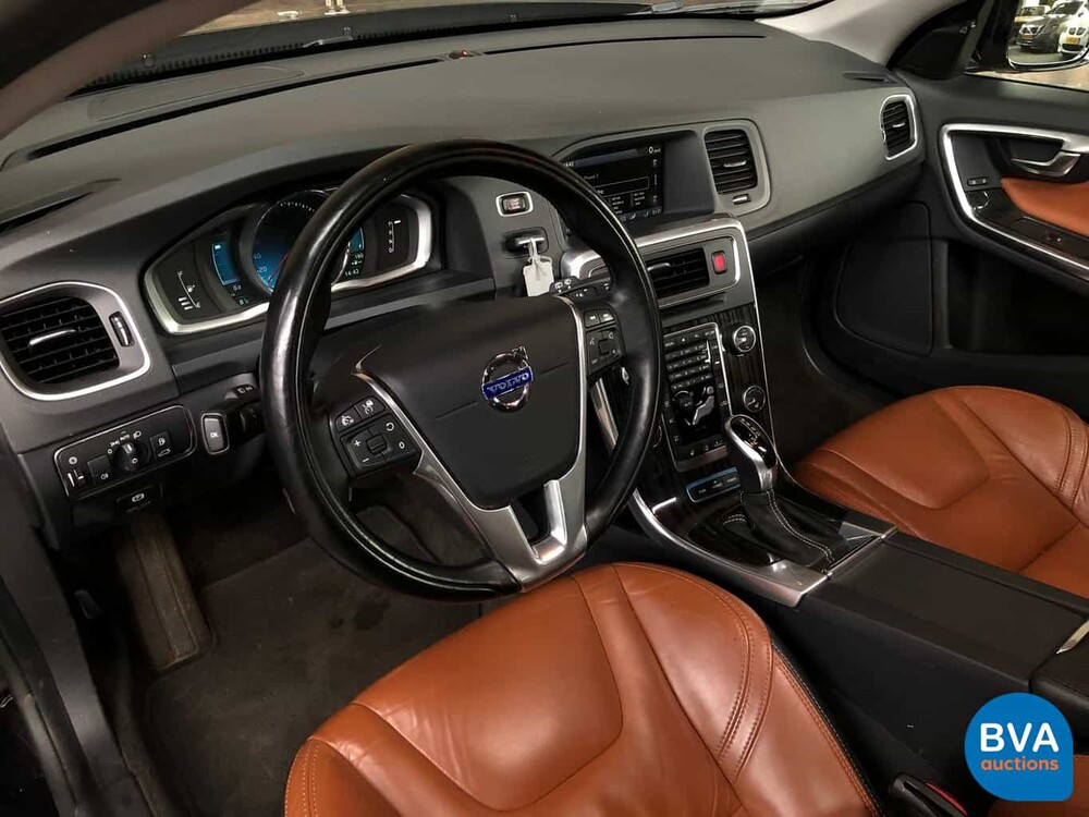 Volvo V60 D6 AWD Plug-In Hybrid 285 PS 2.4 Summum, KD-052-S.