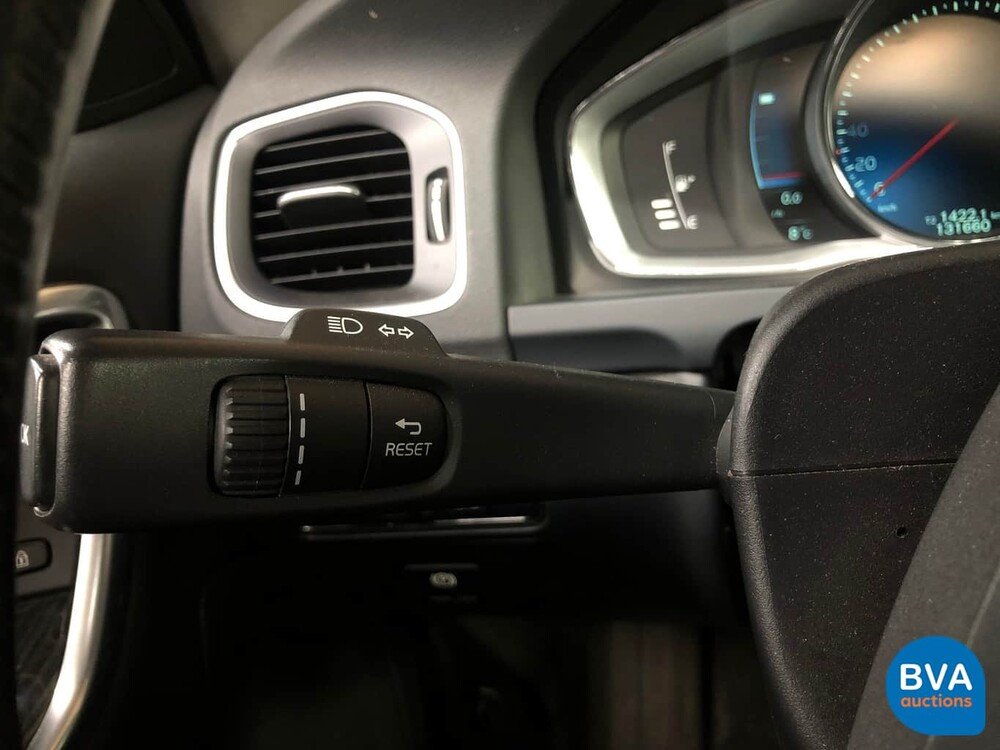 Volvo V60 D6 AWD Plug-In Hybrid 285 PS 2.4 Summum, KD-052-S.