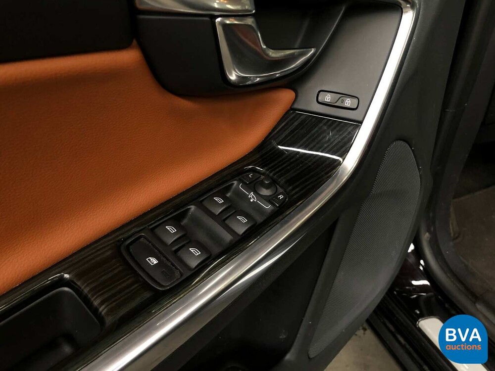 Volvo V60 D6 AWD Plug-In Hybrid 285 PS 2.4 Summum, KD-052-S.