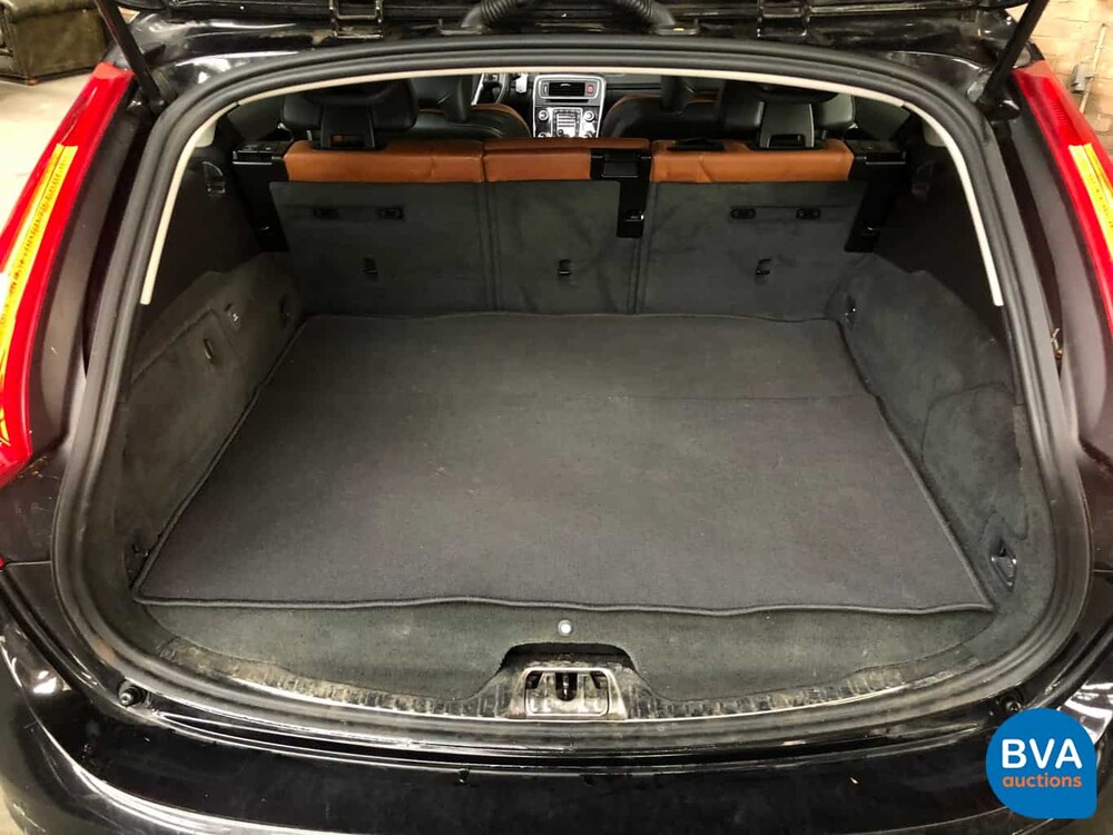 Volvo V60 D6 AWD Plug-In Hybrid 285 PS 2.4 Summum, KD-052-S.