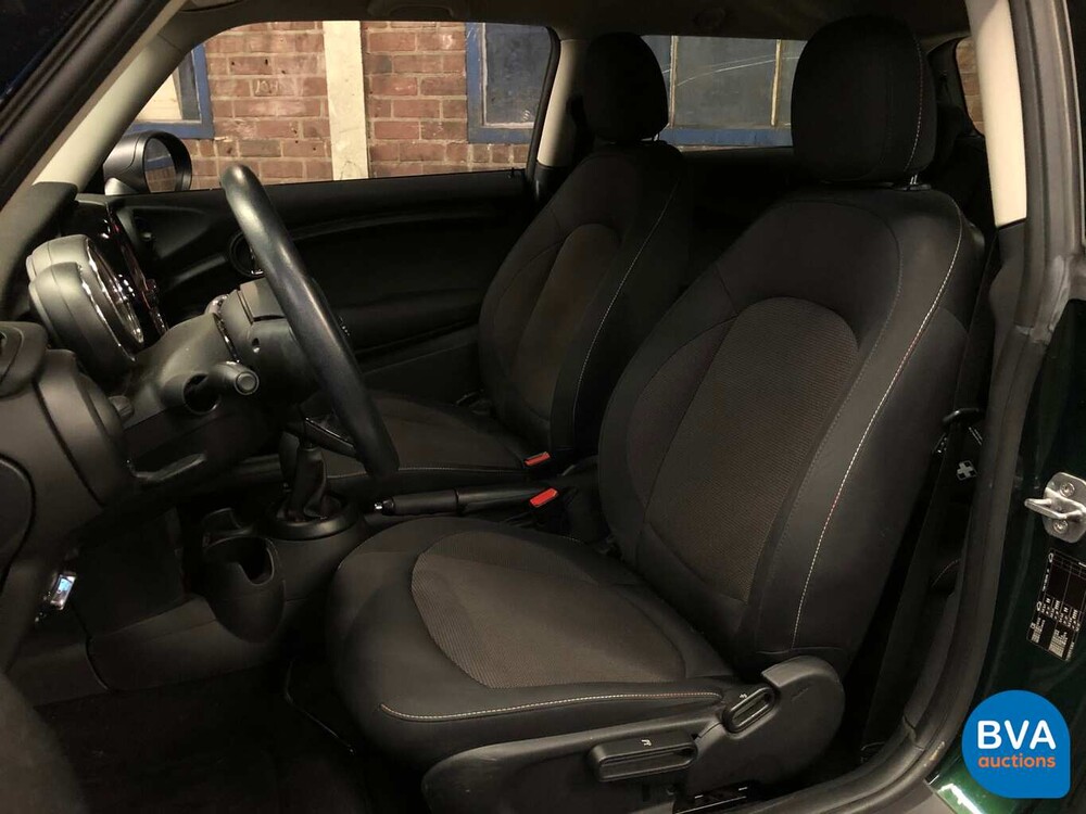 Mini One 2016 JCW British Racing Green, ZD-597-V.