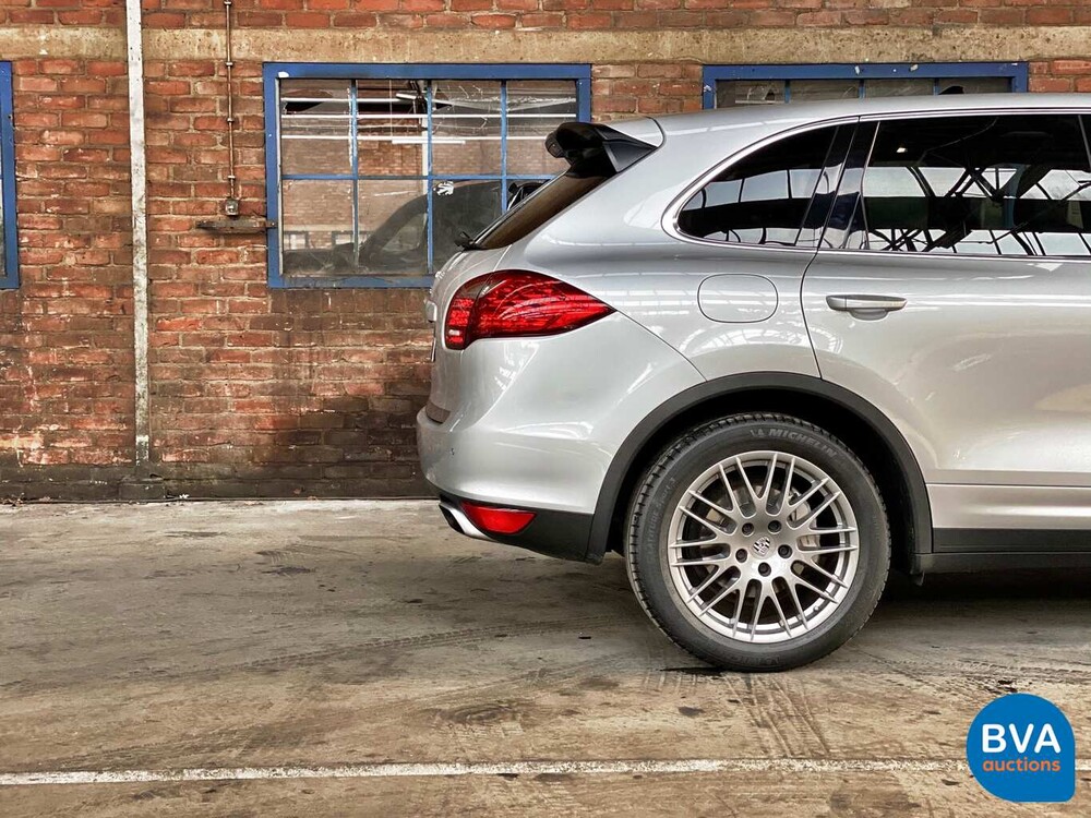 Porsche Cayenne S 4.8 V8 400pk 2013, 2-XJF-10