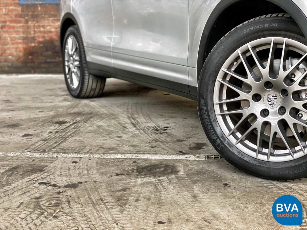 Porsche Cayenne S 4.8 V8 400pk 2013, 2-XJF-10