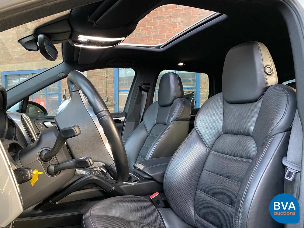 Porsche Cayenne S 4.8 V8 400pk 2013, 2-XJF-10