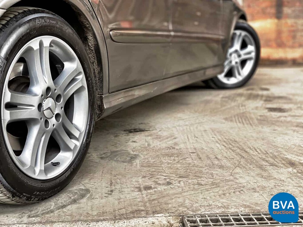 Mercedes-Benz E320 CDI Limousine 224 PS E-Klasse 2007 -Original NL-, 13-XP-XZ.