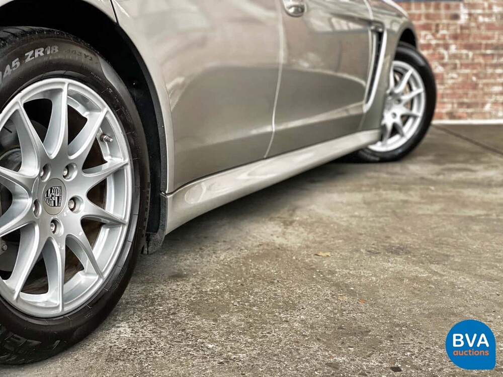Porsche Panamera 4S 4.8 V8 400 hp 2011.