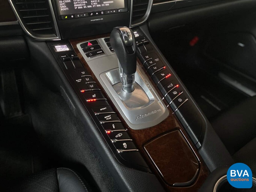Porsche Panamera 4S 4.8 V8 400 hp 2011.