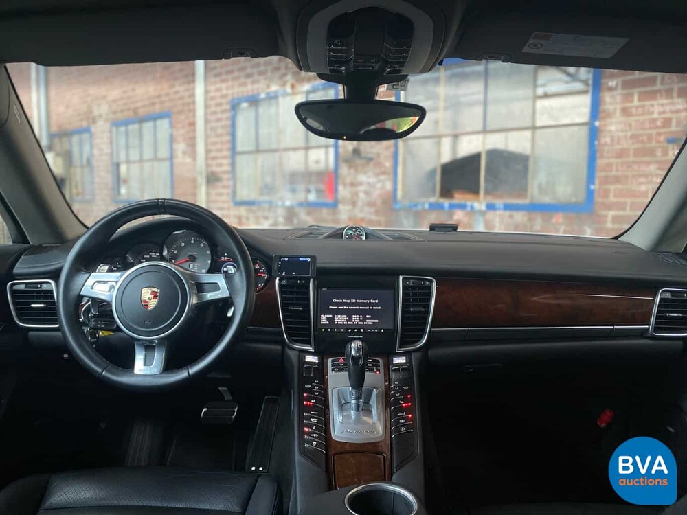 Porsche Panamera 4S 4.8 V8 400 hp 2011.