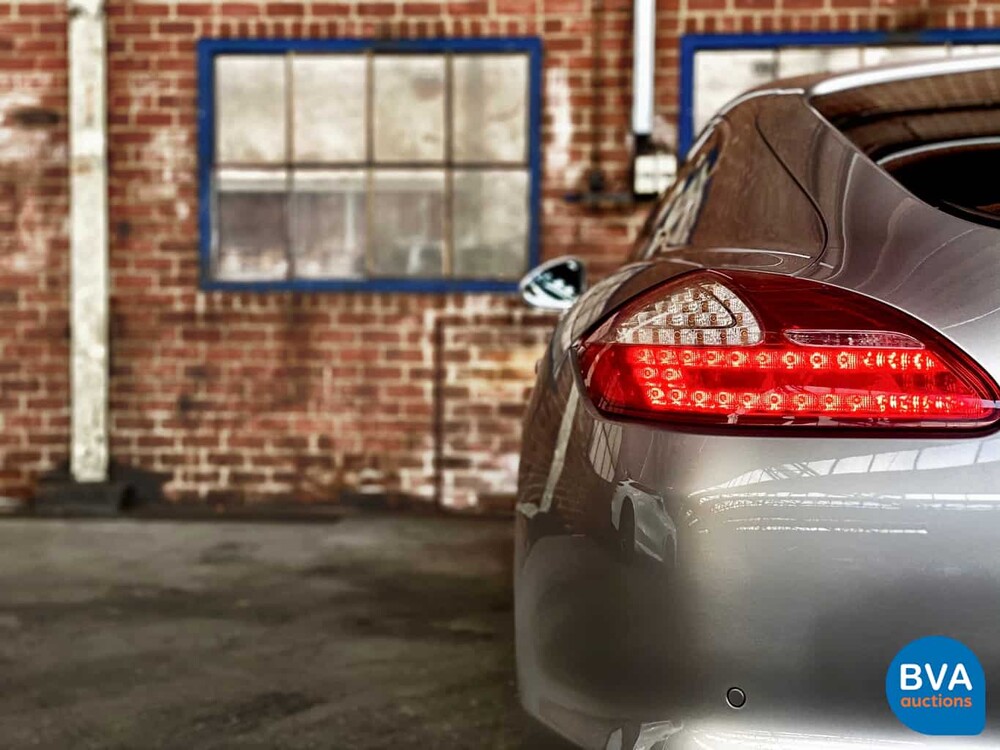 Porsche Panamera 4S 4.8 V8 400 hp 2011.