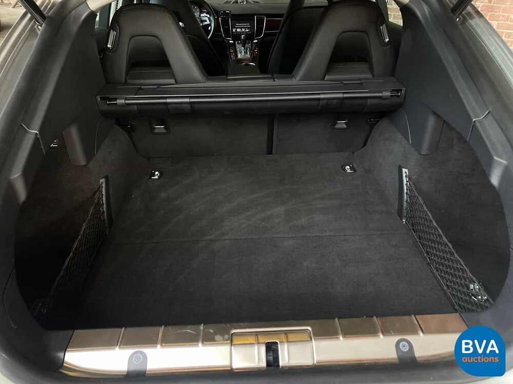 Porsche Panamera 4S 4.8 V8 400 hp 2011.