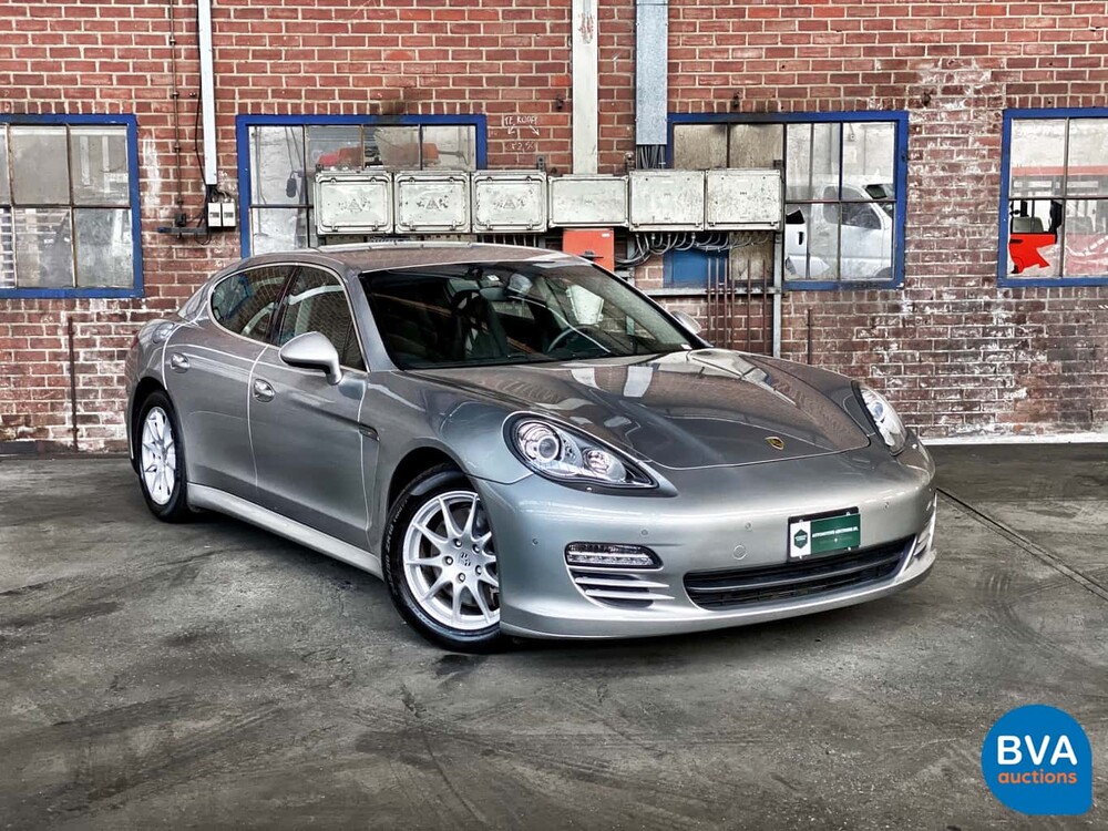 Porsche Panamera 4S 4.8 V8 400 hp 2011.