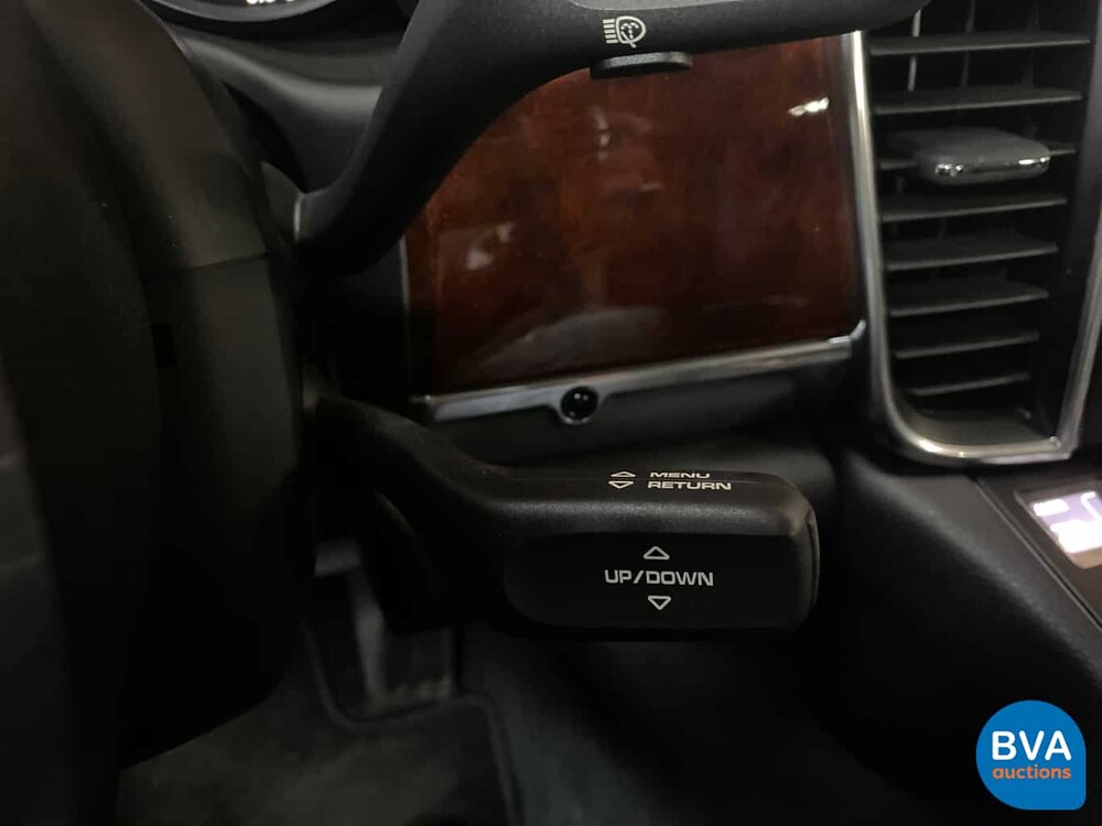 Porsche Panamera 4S 4.8 V8 400 hp 2011.