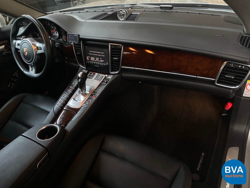 Porsche Panamera 4S 4.8 V8 400 hp 2011.