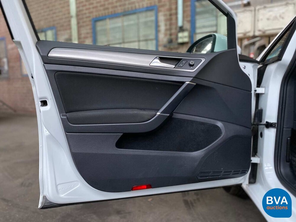 Volkswagen Golf 1.4 TSI Business Edition 125 PS 2016 - Original NL-, J-392-XN.