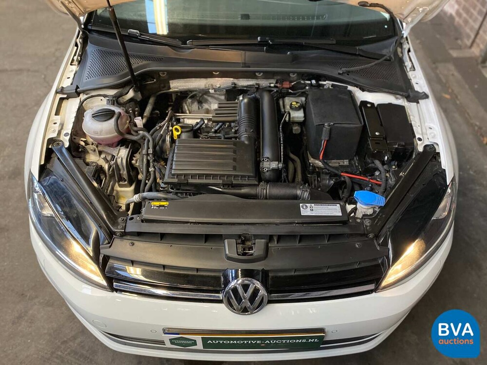 Volkswagen Golf 1.4 TSI Business Edition 125 PS 2016 - Original NL-, J-392-XN.