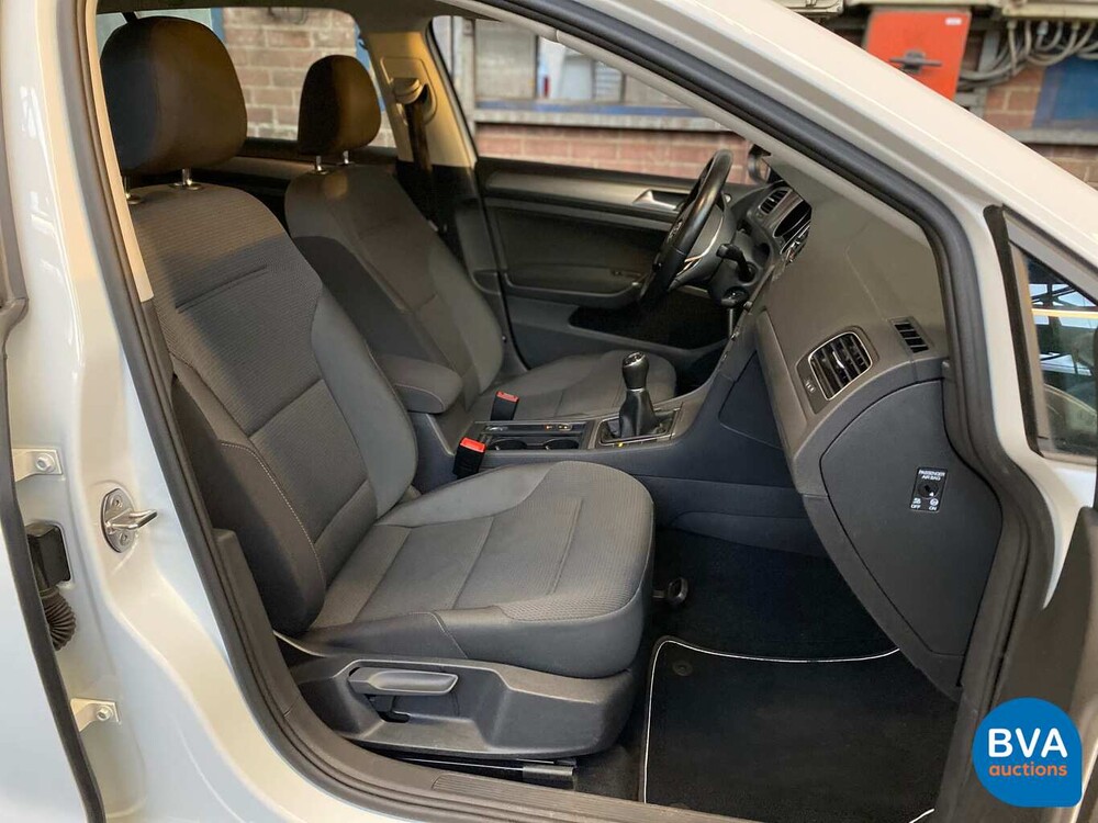 Volkswagen Golf 1.4 TSI Business Edition 125 PS 2016 - Original NL-, J-392-XN.